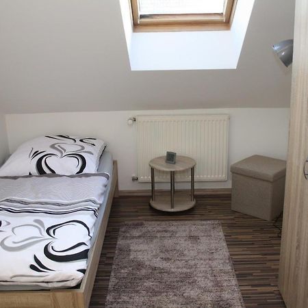 Ferienwohnung Kempf Mandelbachtal Ommersheim Bagian luar foto