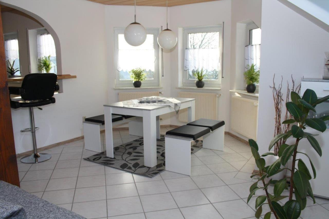 Ferienwohnung Kempf Mandelbachtal Ommersheim Bagian luar foto
