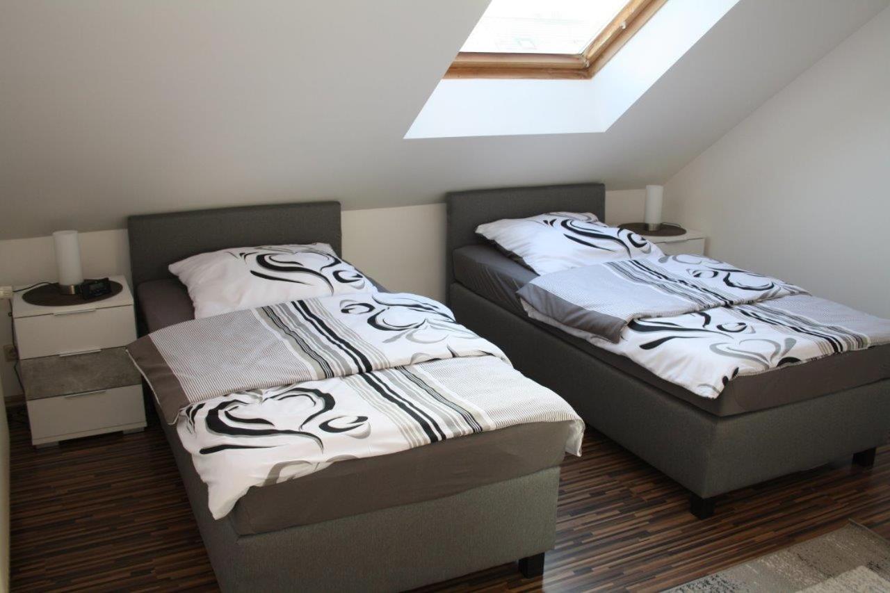 Ferienwohnung Kempf Mandelbachtal Ommersheim Bagian luar foto